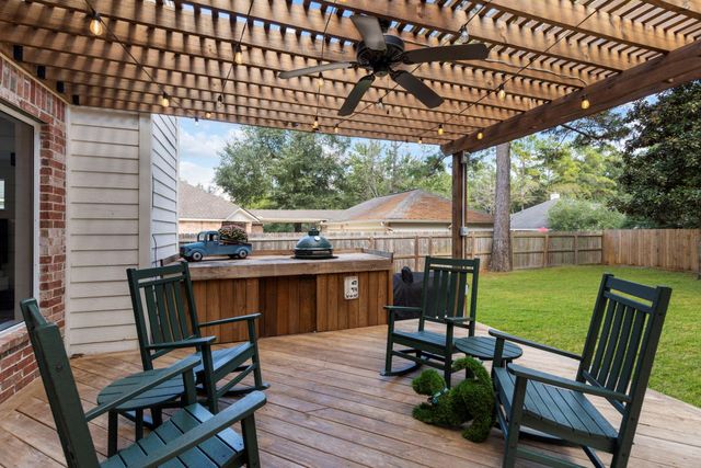 7 S Acacia Park Circle, The Woodlands, TX 77382