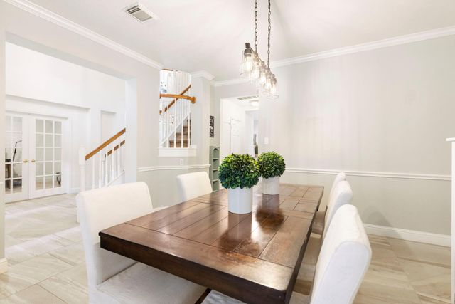 7 S Acacia Park Circle, The Woodlands, TX 77382