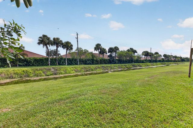 20892 Concord Green Drive E, Boca Raton, FL 33433