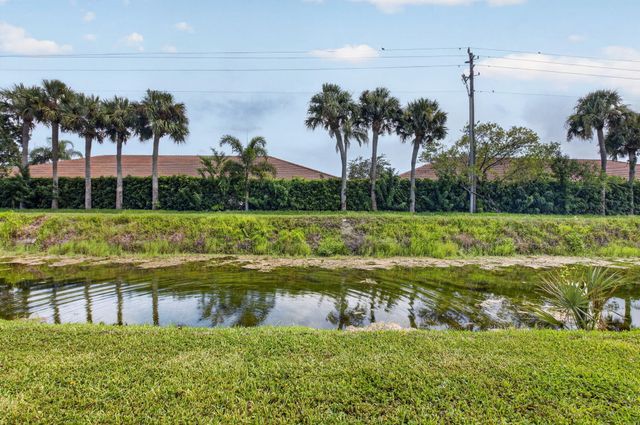 20892 Concord Green Drive E, Boca Raton, FL 33433