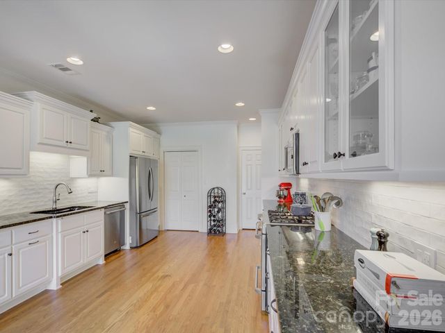 8905 Challis Hill Lane, Charlotte, NC 28226