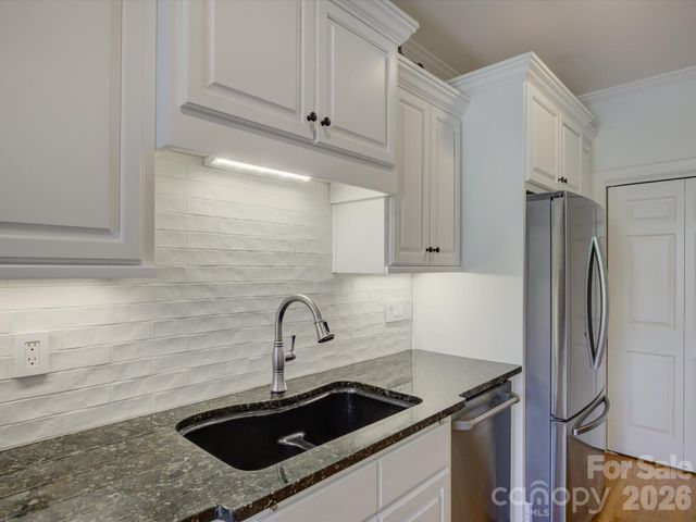 8905 Challis Hill Lane, Charlotte, NC 28226