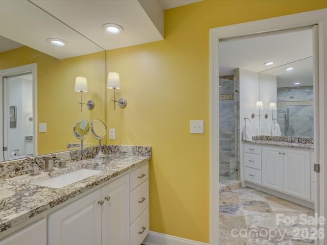 8905 Challis Hill Lane, Charlotte, NC 28226