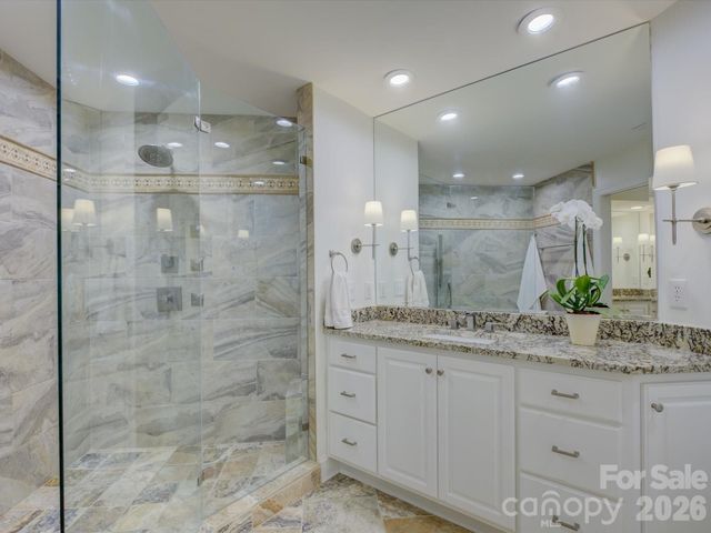 8905 Challis Hill Lane, Charlotte, NC 28226