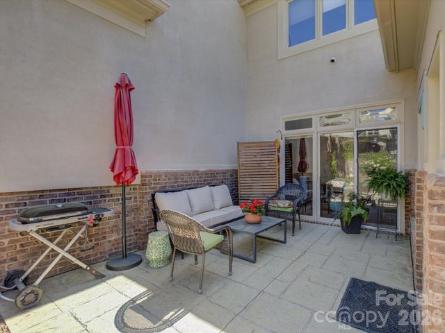 8905 Challis Hill Lane, Charlotte, NC 28226