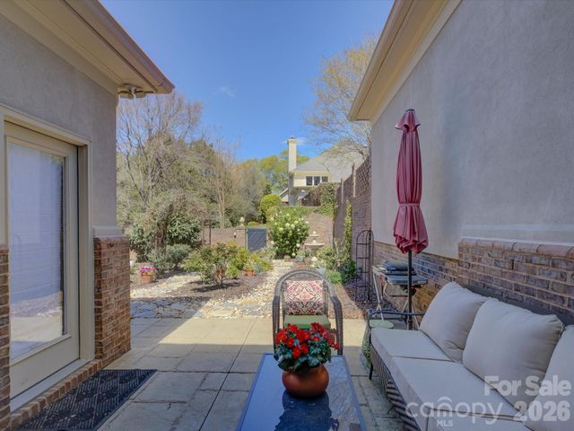 8905 Challis Hill Lane, Charlotte, NC 28226