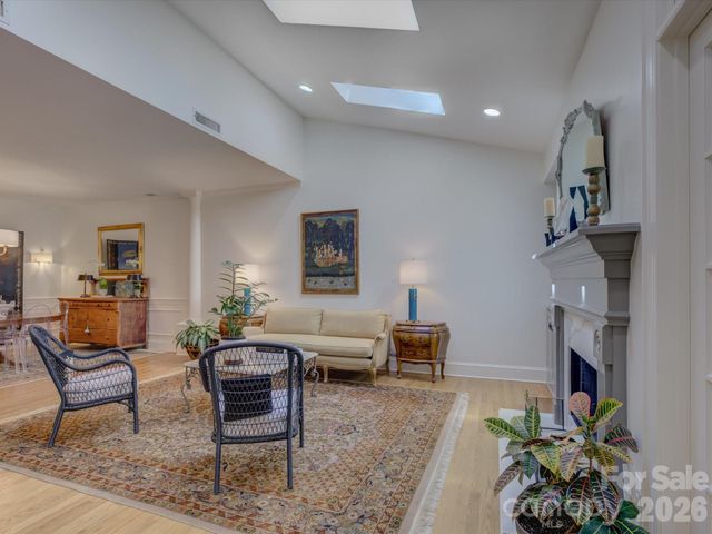 8905 Challis Hill Lane, Charlotte, NC 28226