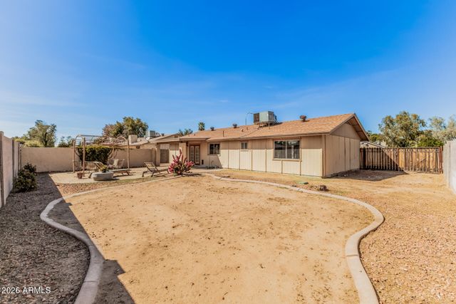 2013 W TULSA Street, Chandler, AZ 85224