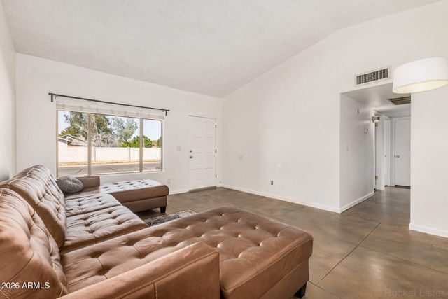 2013 W TULSA Street, Chandler, AZ 85224