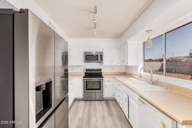 2013 W TULSA Street, Chandler, AZ 85224