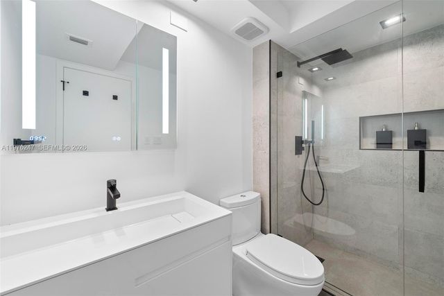 400 S Pointe Dr 2308, Miami Beach, FL 33139