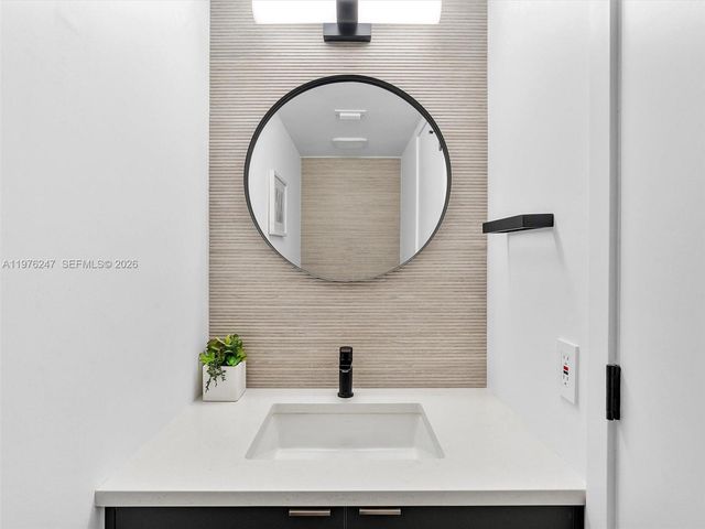 400 S Pointe Dr 2308, Miami Beach, FL 33139