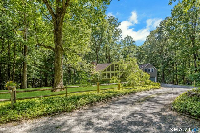 65 Barrows Road, Easton, CT 06612