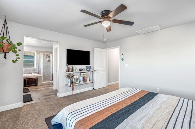 2760 N Sophie Drive, Fresno, CA 93727