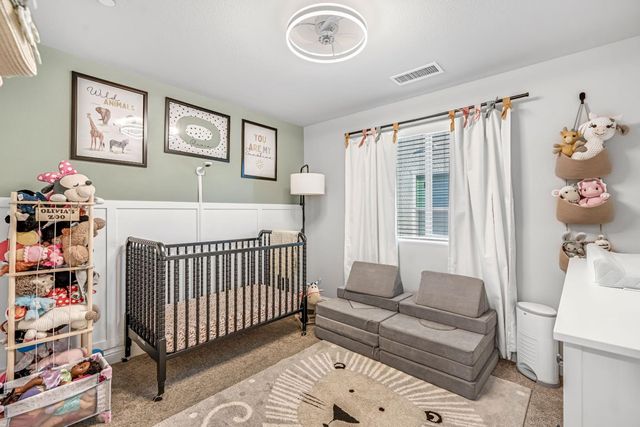 2760 N Sophie Drive, Fresno, CA 93727