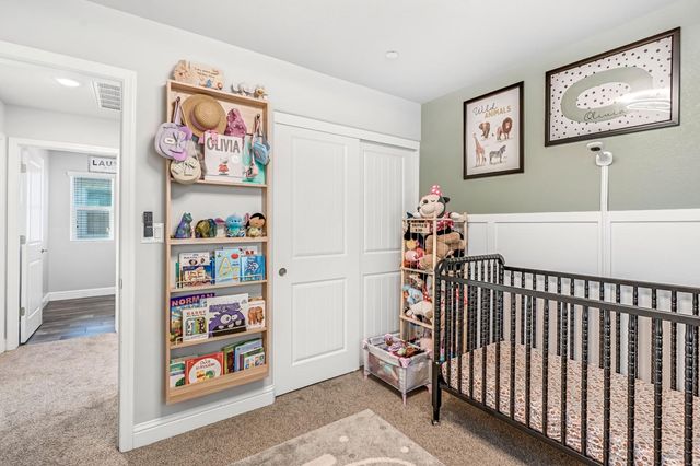 2760 N Sophie Drive, Fresno, CA 93727