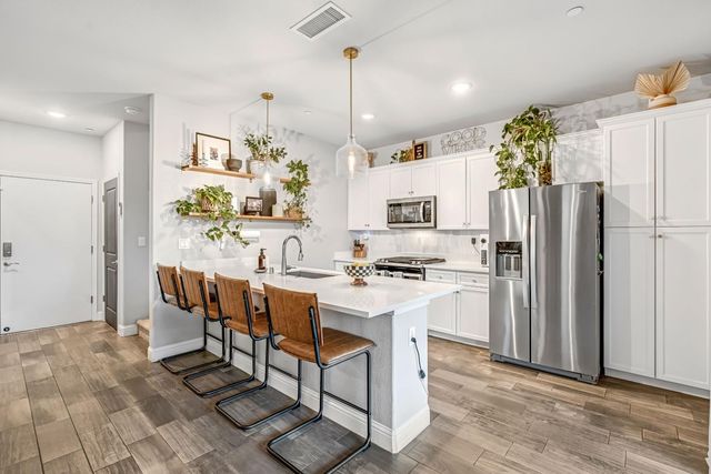 2760 N Sophie Drive, Fresno, CA 93727