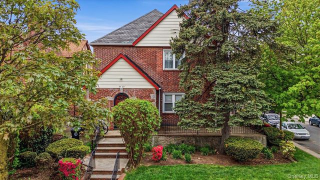 6402 Ellwell Crescent, Rego Park, NY 11374