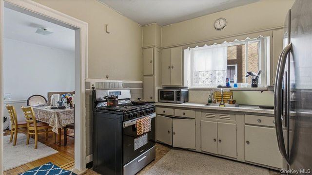 6402 Ellwell Crescent, Rego Park, NY 11374