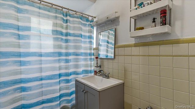 6402 Ellwell Crescent, Rego Park, NY 11374