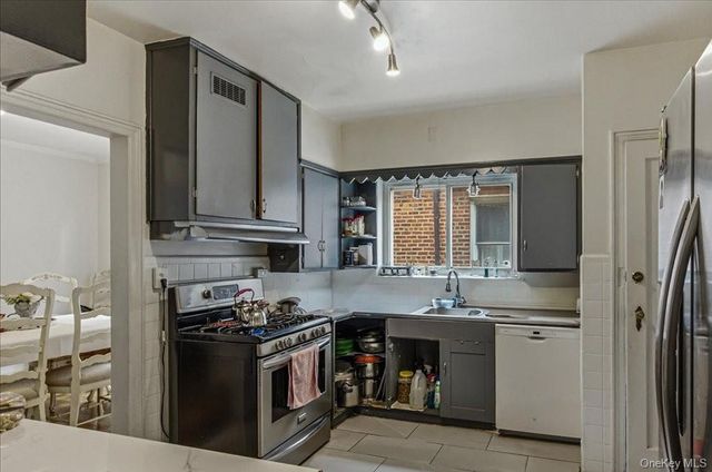 6402 Ellwell Crescent, Rego Park, NY 11374