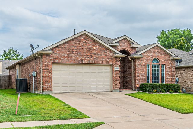 6208 Melanie Drive, Fort Worth, TX 76131