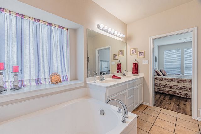 6208 Melanie Drive, Fort Worth, TX 76131