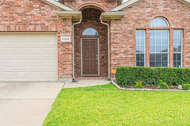 6208 Melanie Drive, Fort Worth, TX 76131