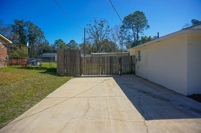 5161 Lancelot Drive, Mobile, AL 36619