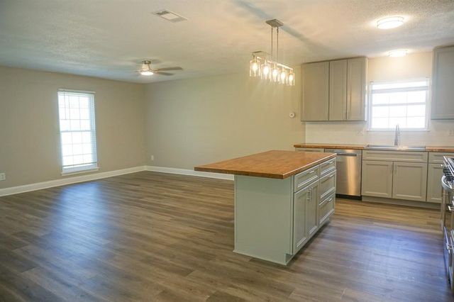 5161 Lancelot Drive, Mobile, AL 36619