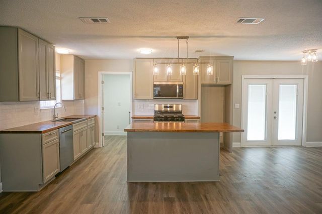 5161 Lancelot Drive, Mobile, AL 36619