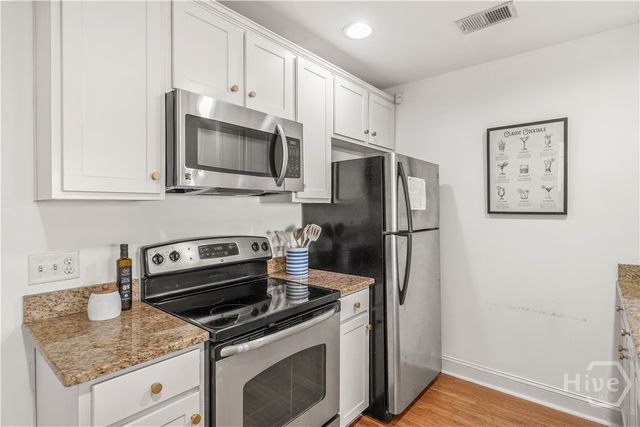 216 W Henry Street, Savannah, GA 31401