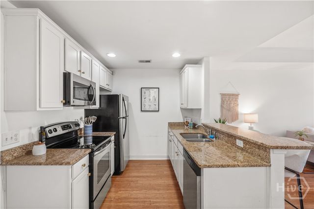 216 W Henry Street, Savannah, GA 31401