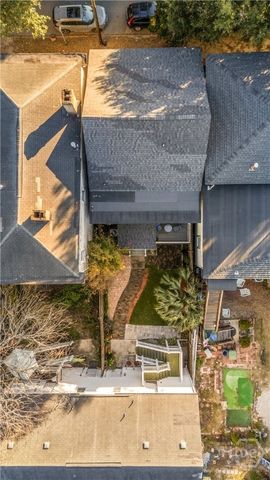 216 W Henry Street, Savannah, GA 31401