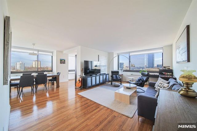 200 Old Palisade Road 9H, Fort Lee, NJ 07024