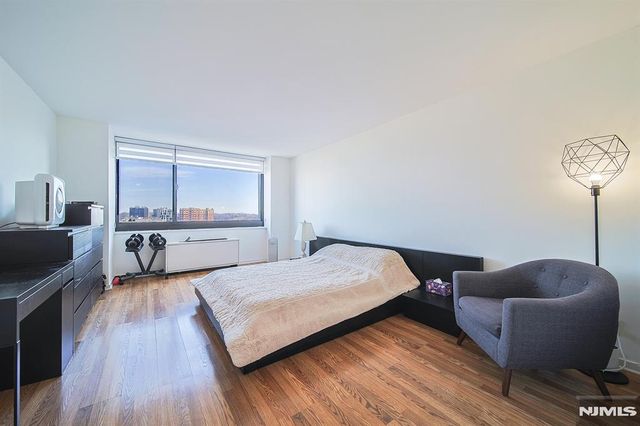 200 Old Palisade Road 9H, Fort Lee, NJ 07024