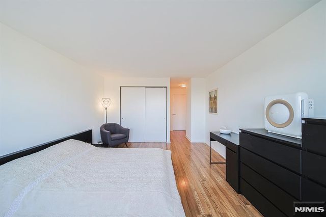 200 Old Palisade Road 9H, Fort Lee, NJ 07024