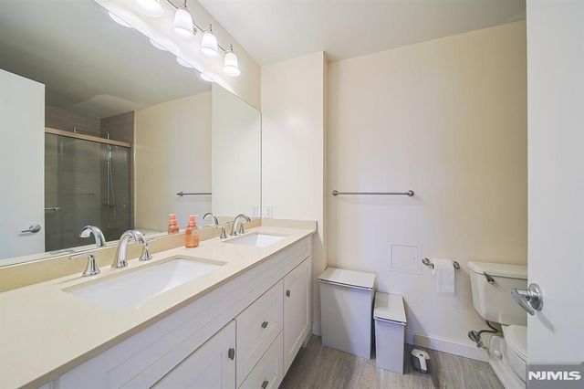 200 Old Palisade Road 9H, Fort Lee, NJ 07024