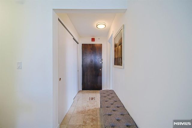 200 Old Palisade Road 9H, Fort Lee, NJ 07024