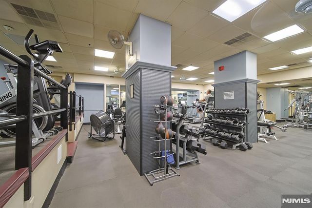 200 Old Palisade Road 9H, Fort Lee, NJ 07024