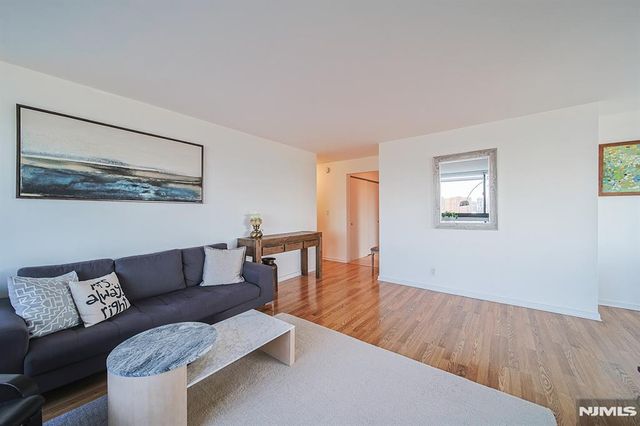 200 Old Palisade Road 9H, Fort Lee, NJ 07024