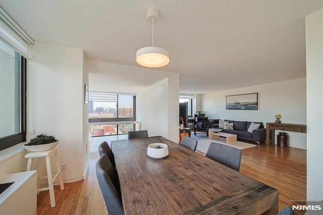 200 Old Palisade Road 9H, Fort Lee, NJ 07024