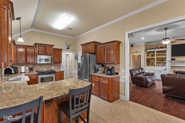 5820 Bluebonnett Drive, Bossier City, LA 71112