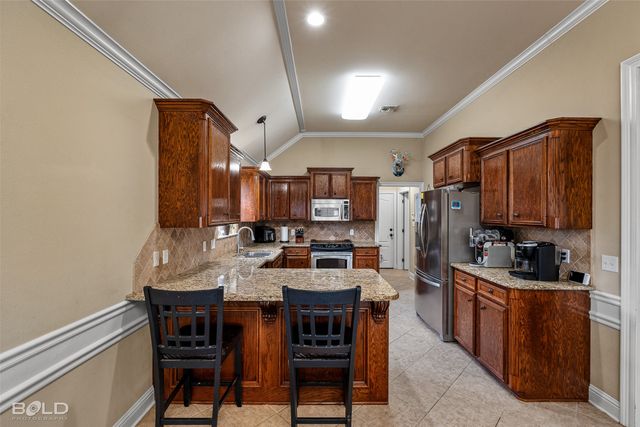 5820 Bluebonnett Drive, Bossier City, LA 71112