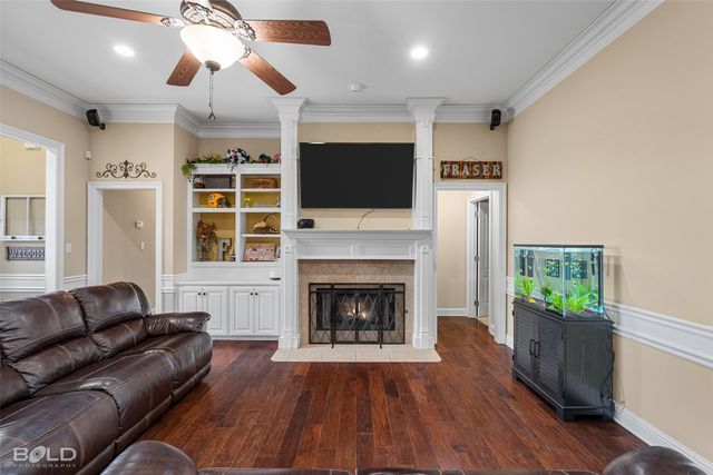 5820 Bluebonnett Drive, Bossier City, LA 71112