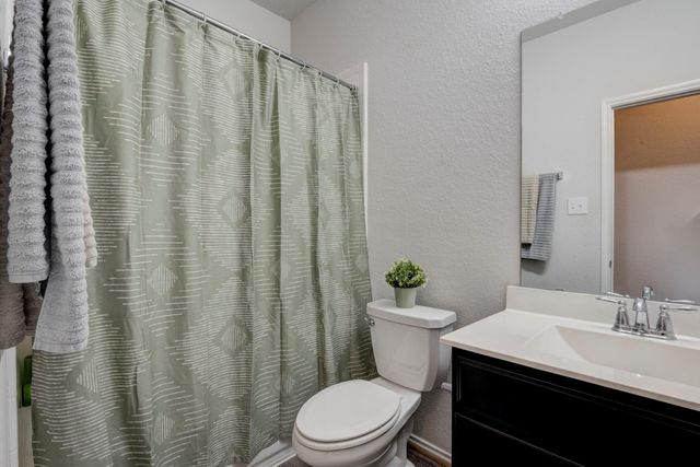 7310 Markstone Falls Lane, Richmond, TX 77469