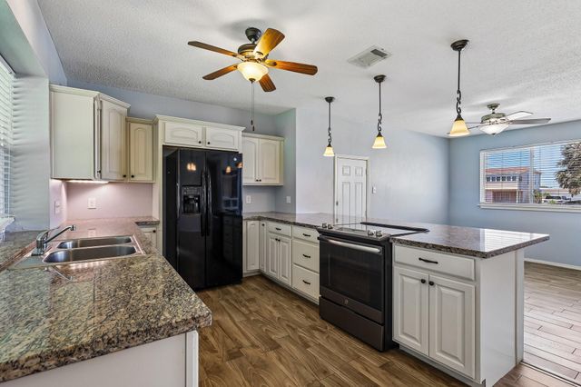 5709 Maco Street, Galveston, TX 77551
