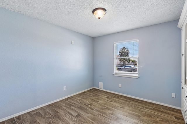 5709 Maco Street, Galveston, TX 77551