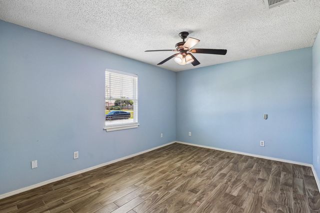 5709 Maco Street, Galveston, TX 77551