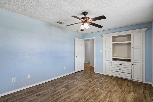 5709 Maco Street, Galveston, TX 77551